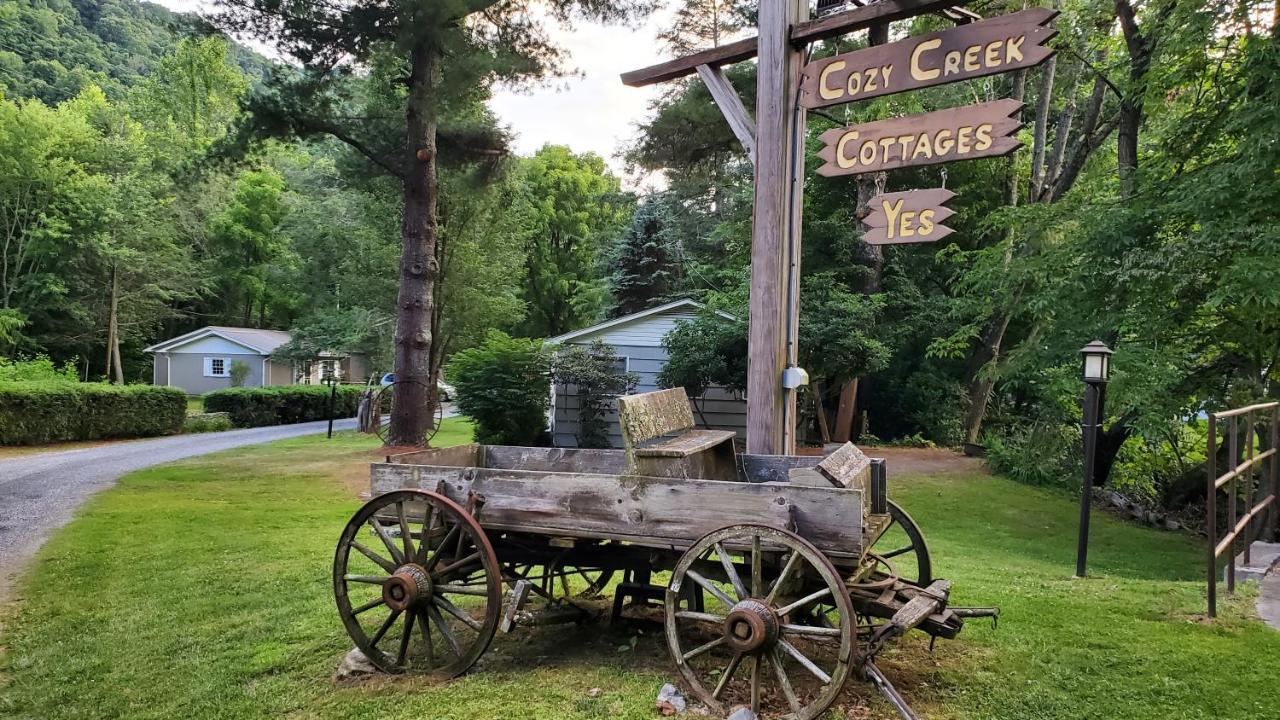 Cozy Creek Cottages Maggie Valley Exterior photo