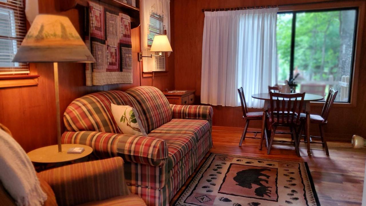 Cozy Creek Cottages Maggie Valley Exterior photo
